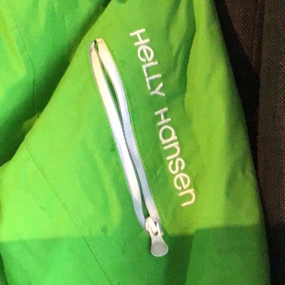 - Helly Hanson green HELLY TECH performance jacket with RECCO Technology - Picture 3 of 16